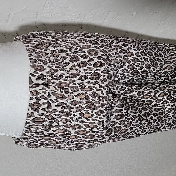 Chicos Pants So Slimming Girlfriend Slim Ankle Animal Cheetah Leopard Print 4R - Picture 5 of 12